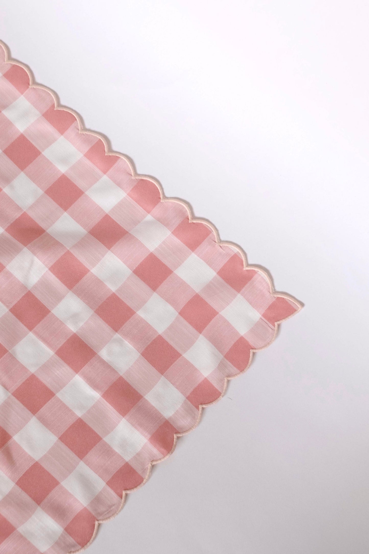 Scallop Napkin - Pink Checker