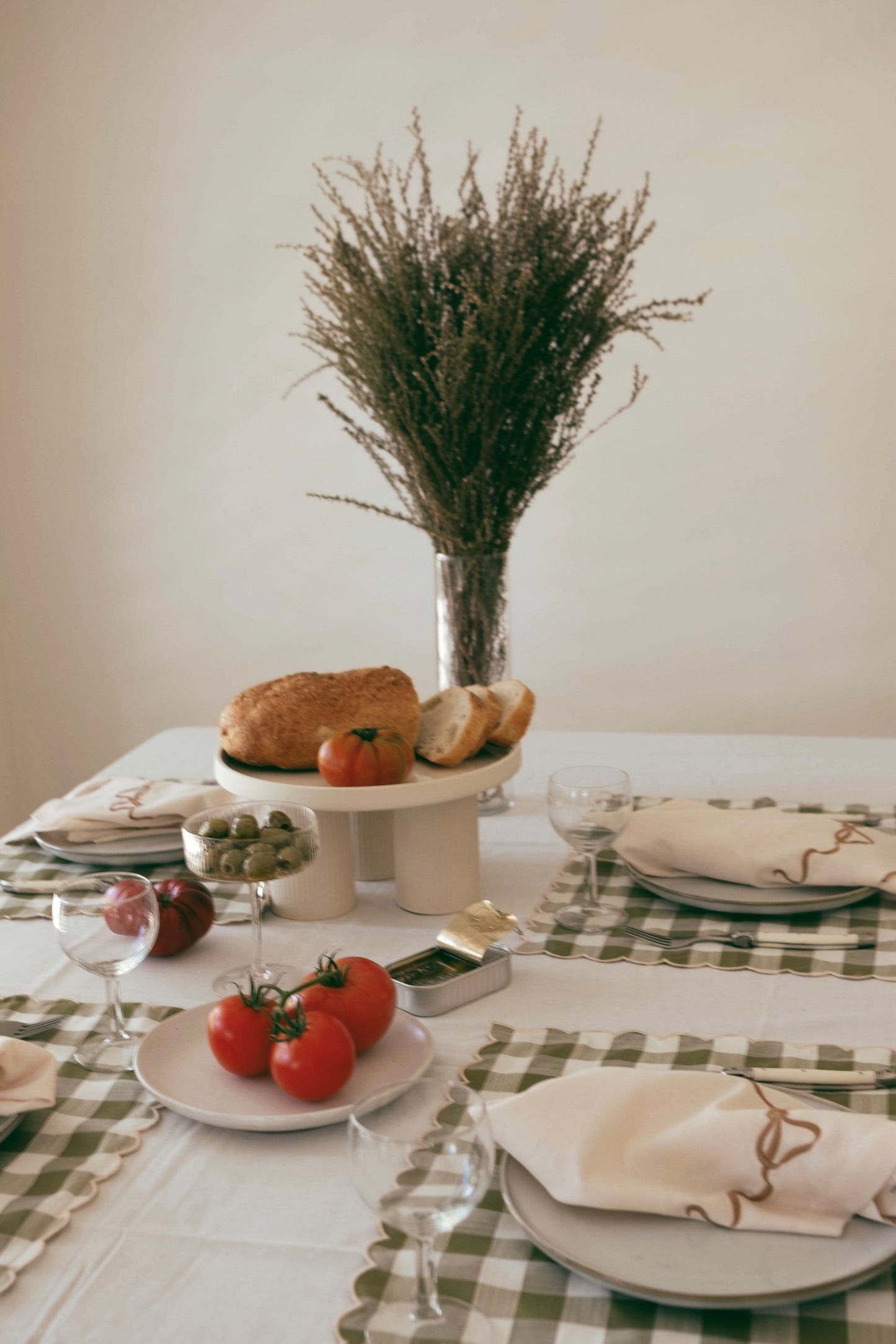 Line Tablecloth - White/Cream Piping