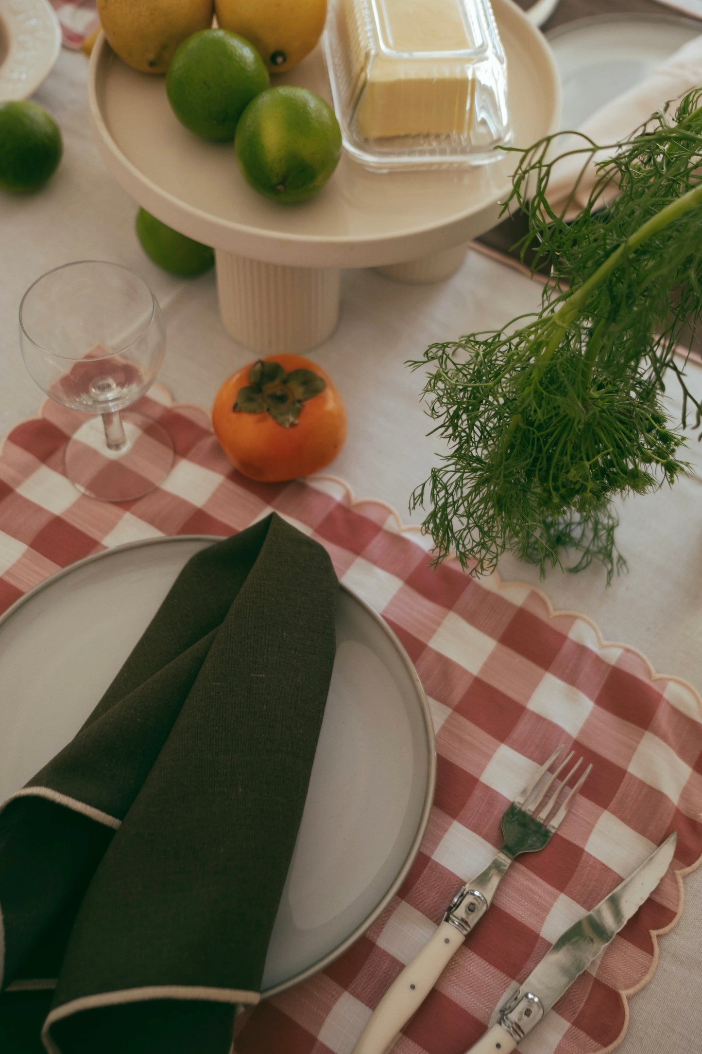 Scallop Placemat - Rose Checker
