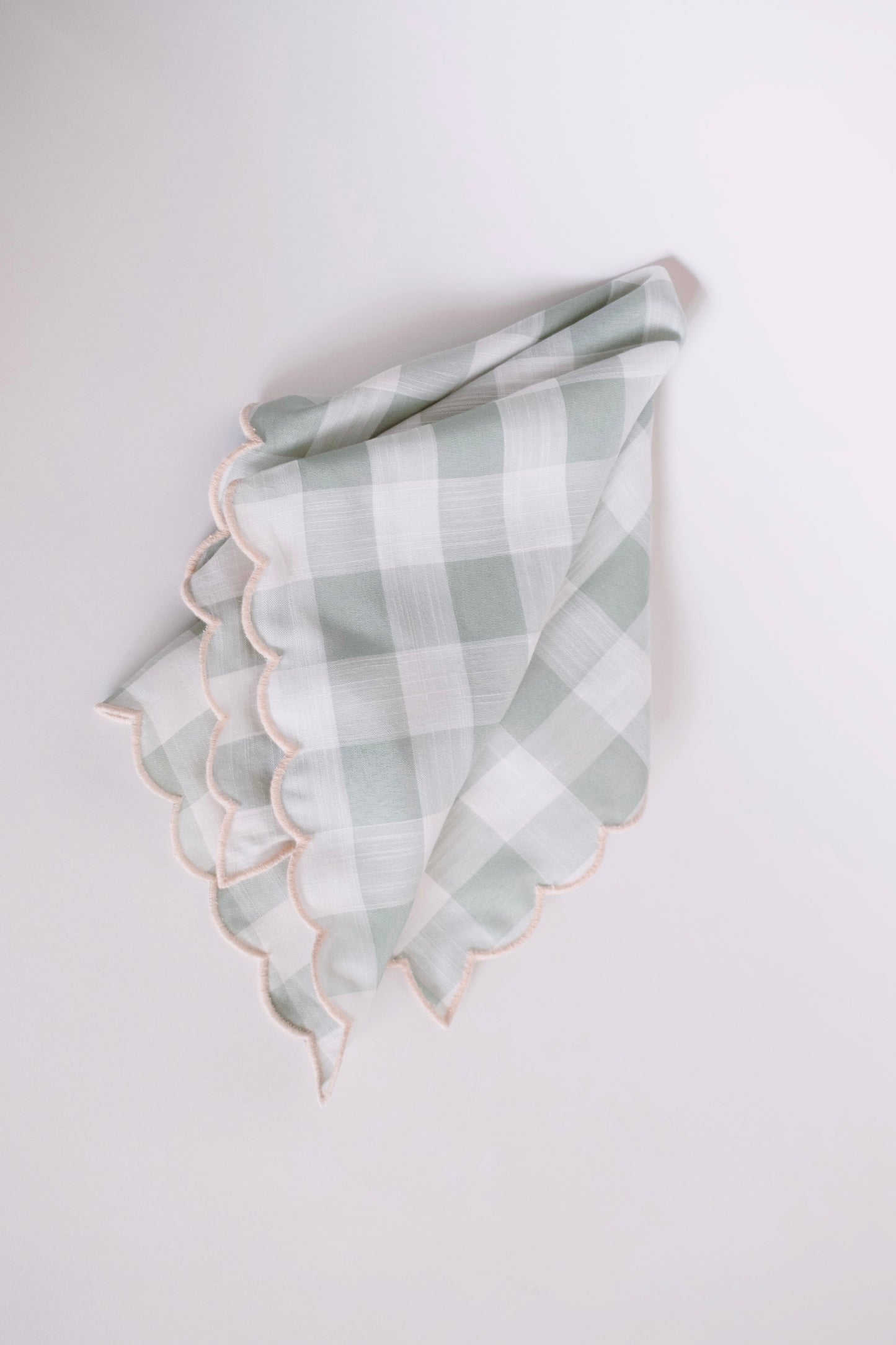 Scallop Placemat - Sage Checker