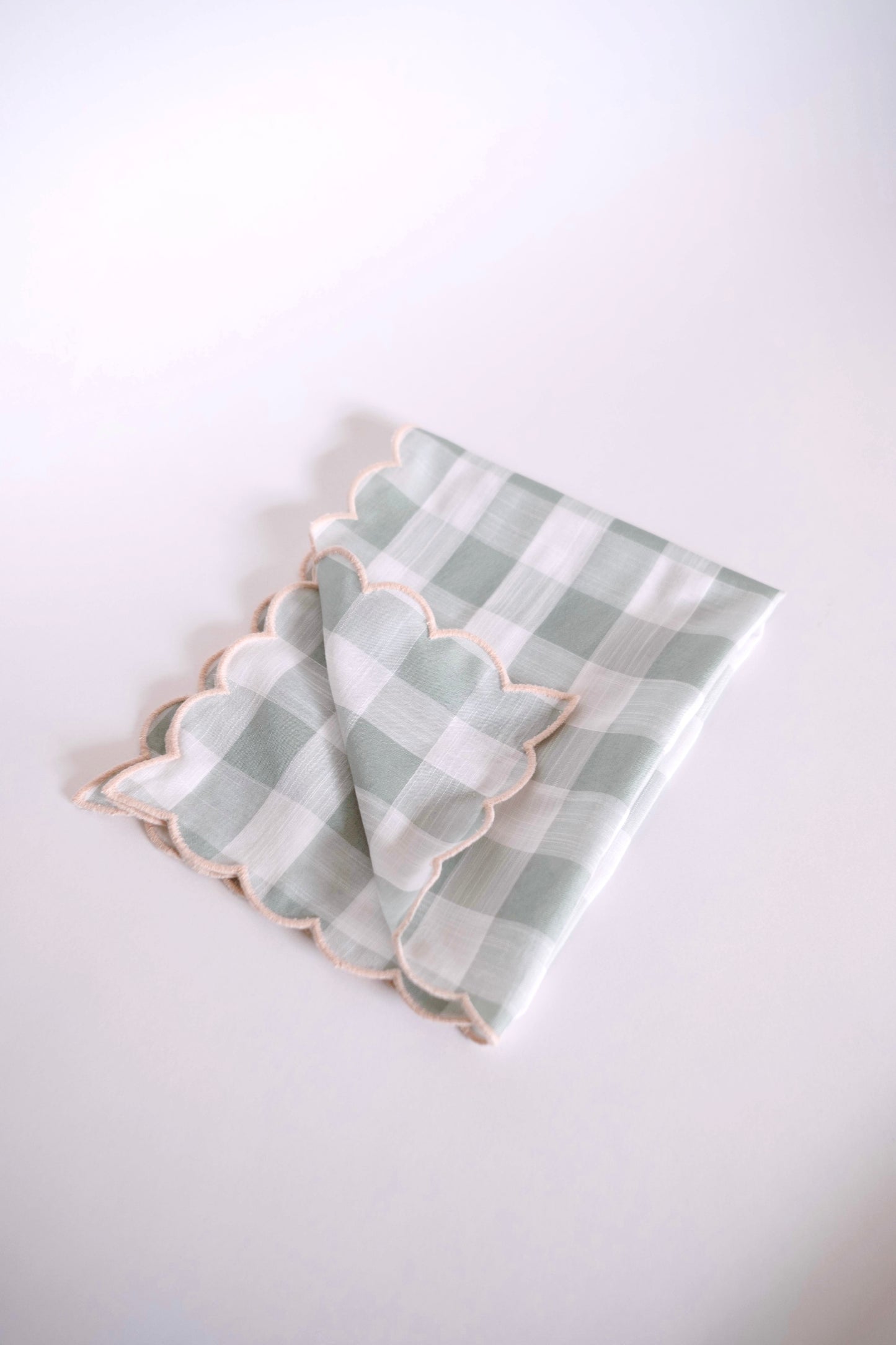 Scallop Placemat - Sage Checker