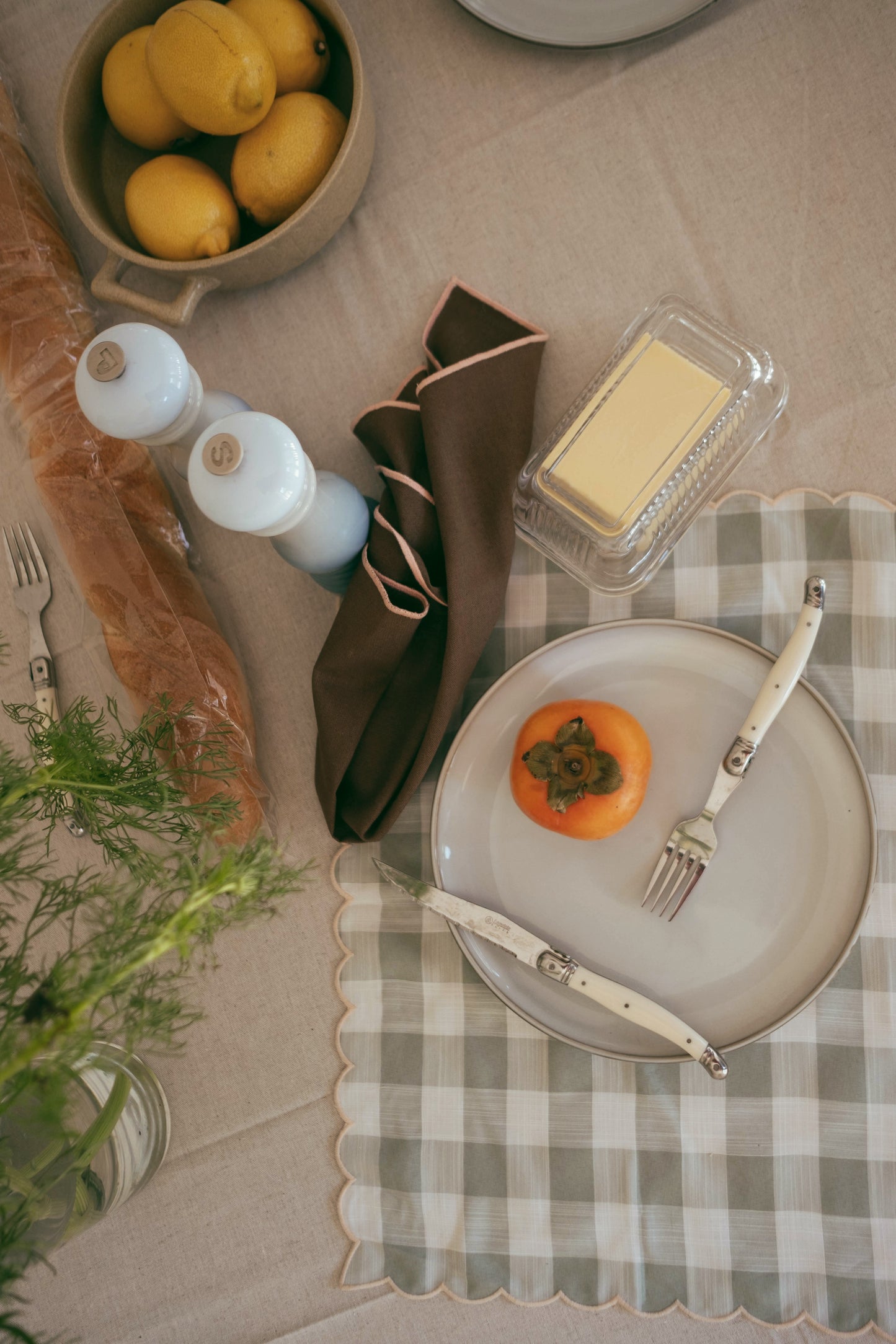 Scallop Placemat - Sage Checker